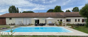 Location vacances maison avec piscine sauna spa proche plages